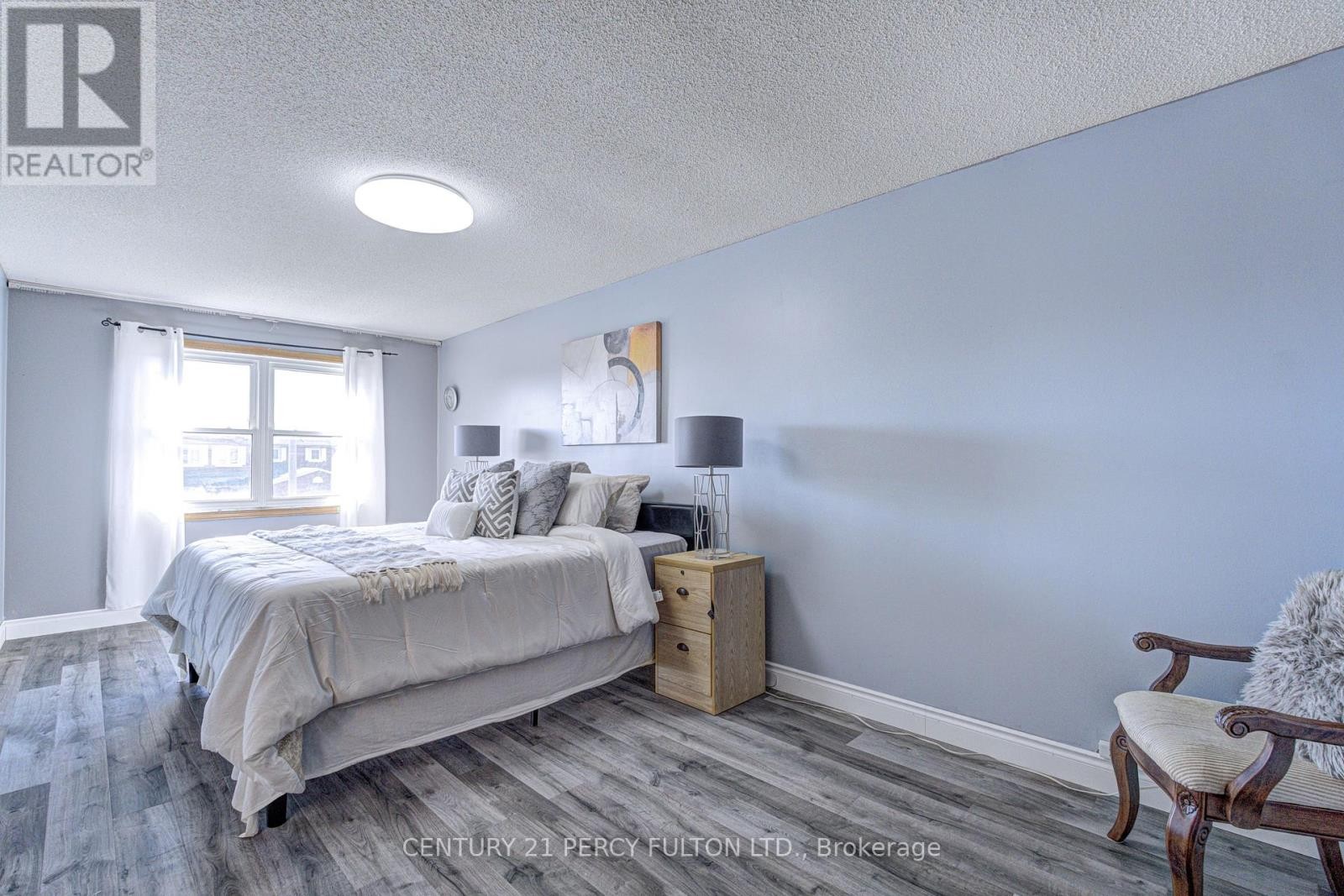 1042 Wetherby Lane, Mississauga, ON