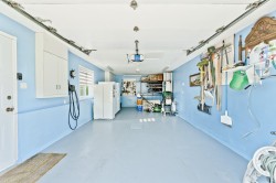Garage - 