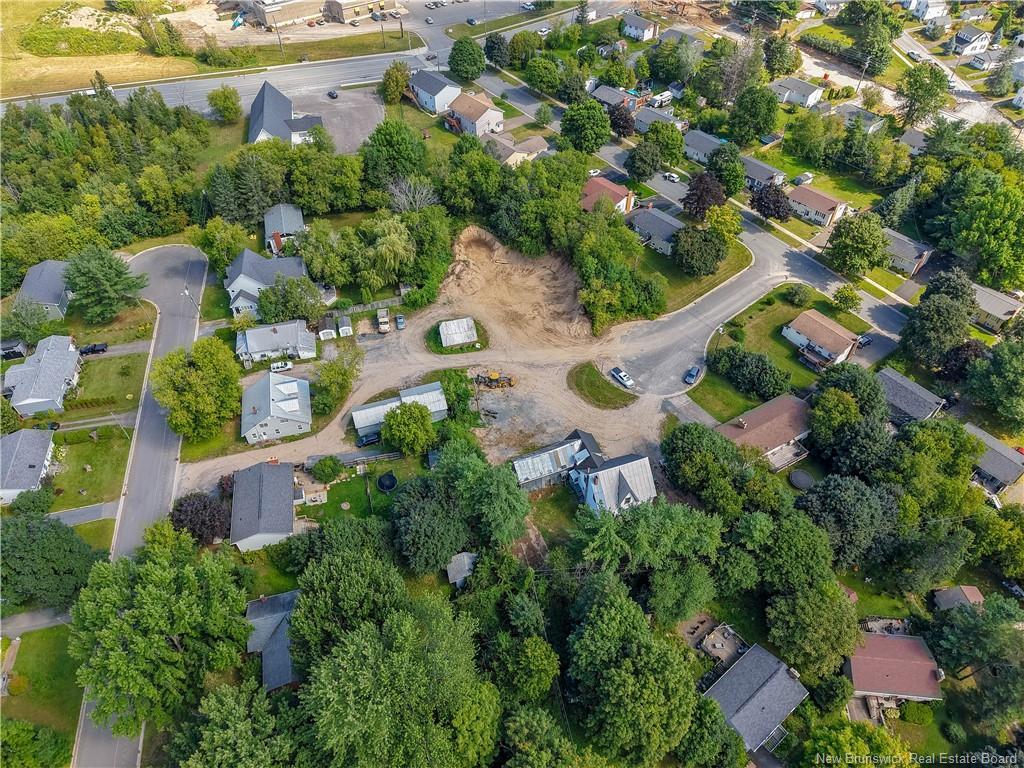 24 Vanhorne Crt, Fredericton, NB