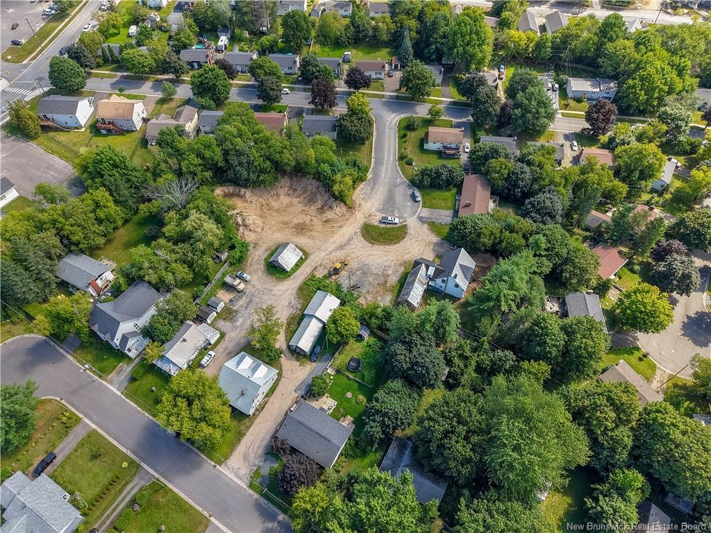 24 Vanhorne Crt, Fredericton, NB