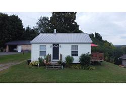 22 Todd St Nackawic, NB E6G 1B8