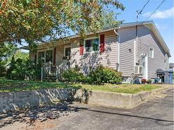 130 Kirkpatrick ST Woodstock, NB E7M 2B1