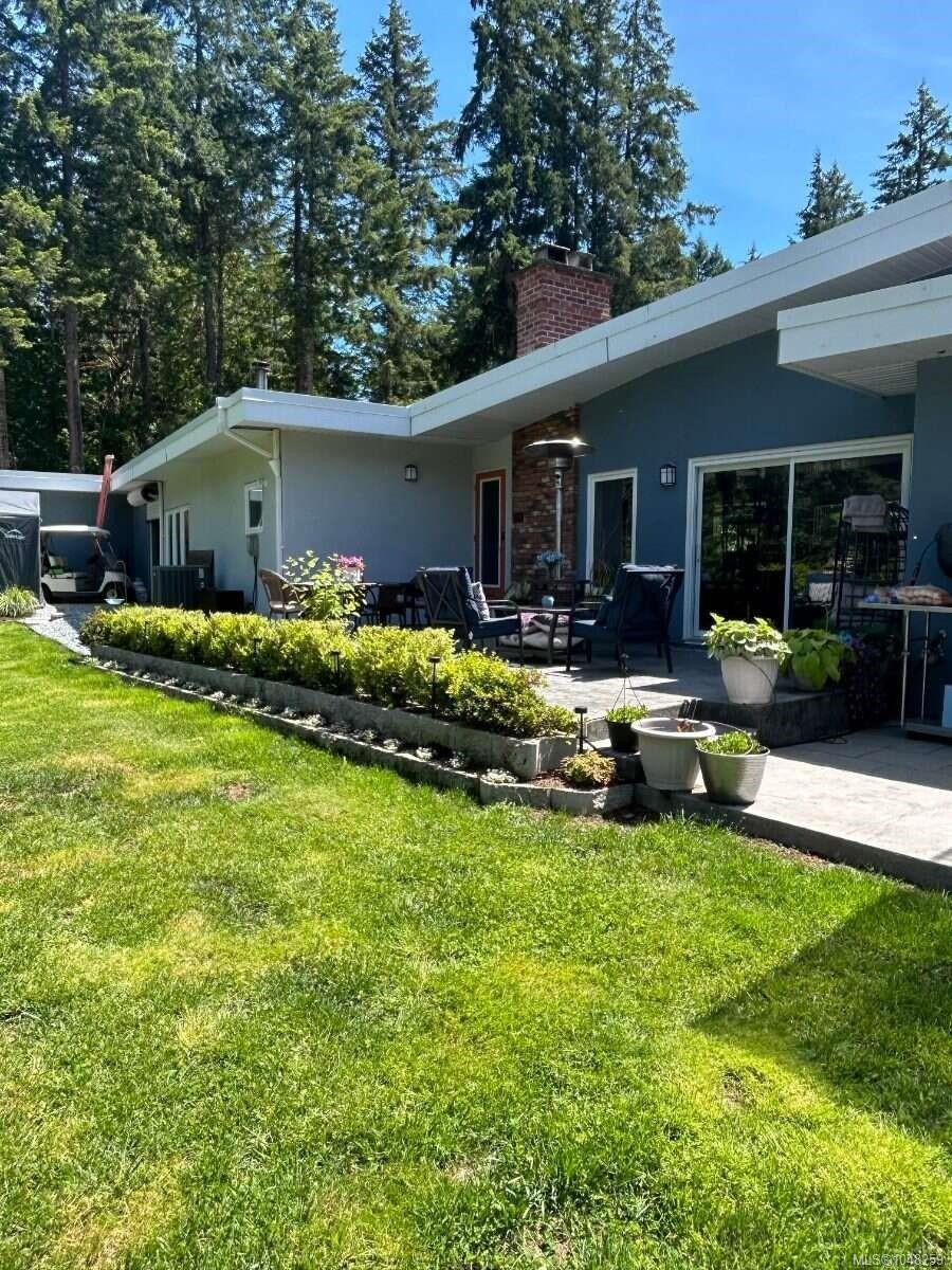 4065 Gibbins Rd, Duncan, BC