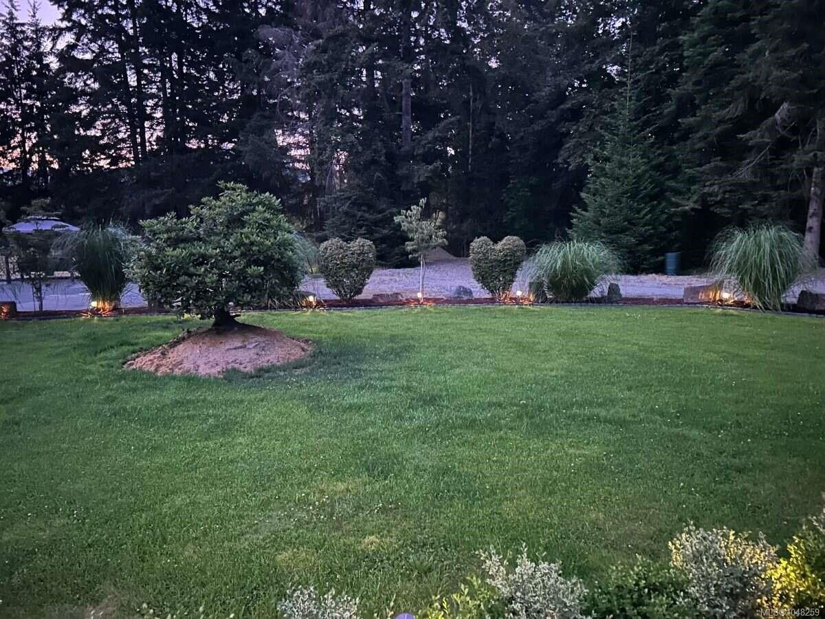 4065 Gibbins Rd, Duncan, BC