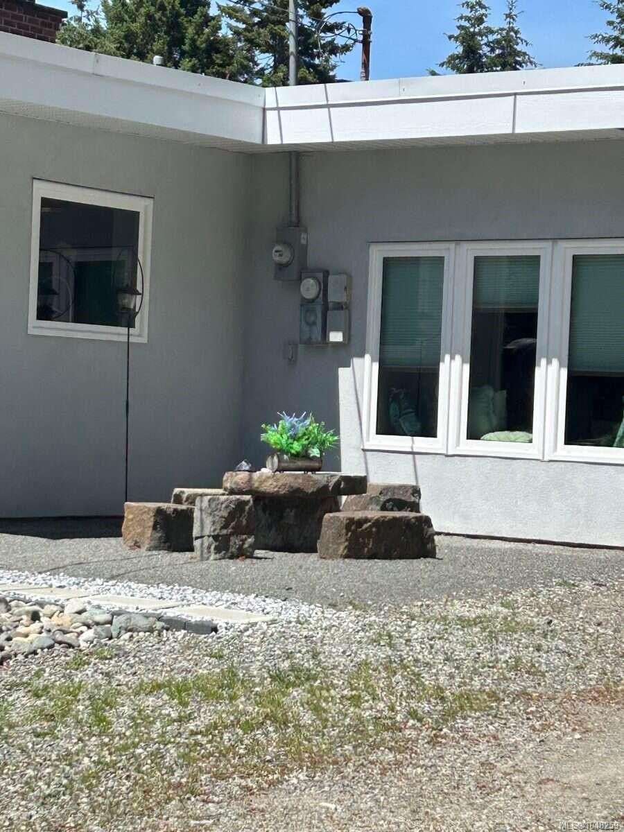 4065 Gibbins Rd, Duncan, BC