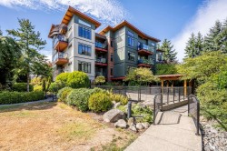 #211-2300 Mansfield Dr Courtenay, BC V9N 3S3