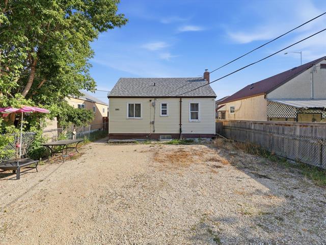880 William Ave, Winnipeg, MB