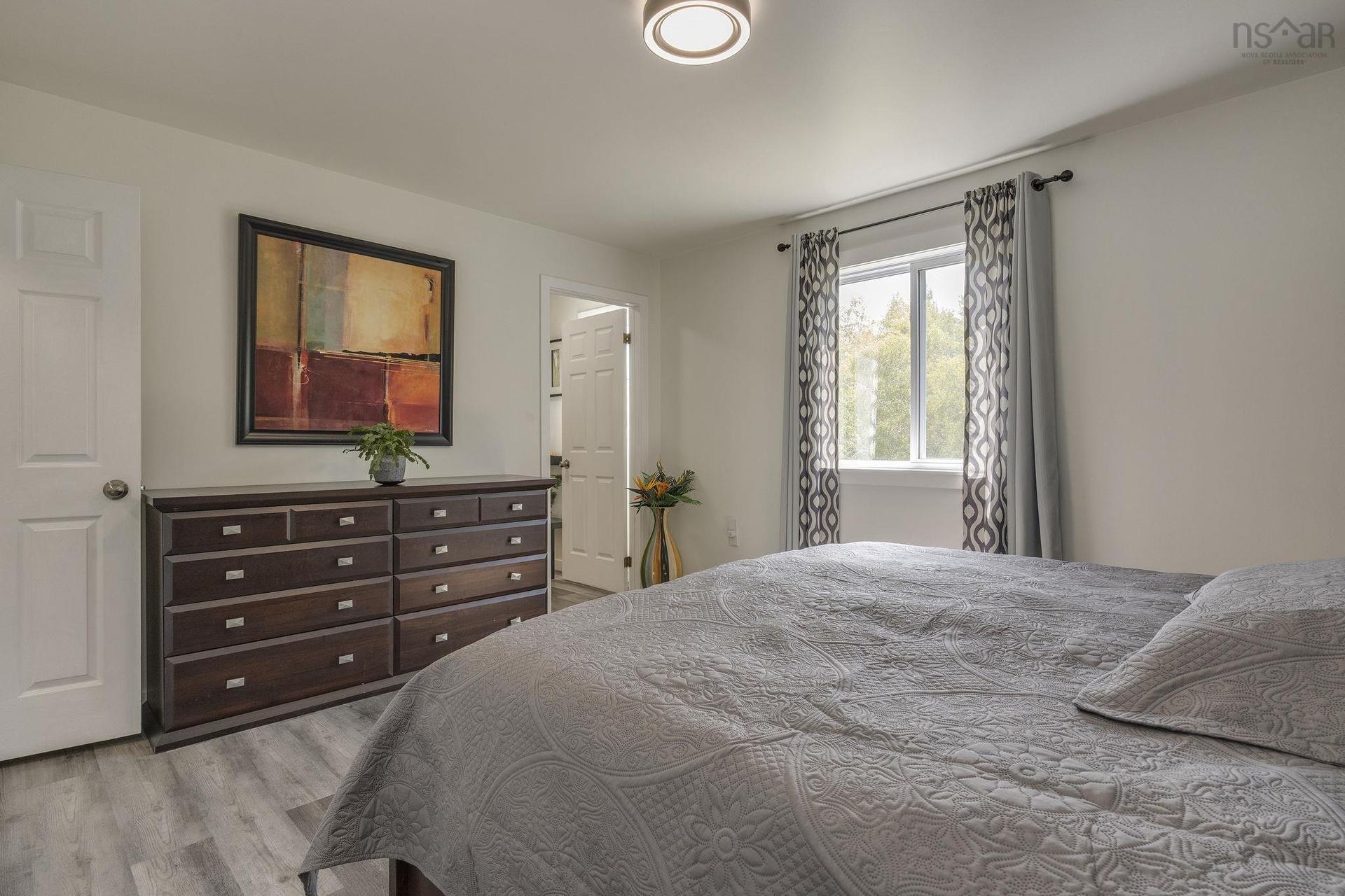23 Dahlgren Crescent S, North Kingston, NS