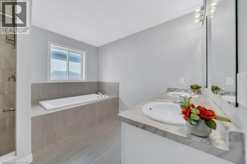 43 Sugar Trail, Kitchener, ON