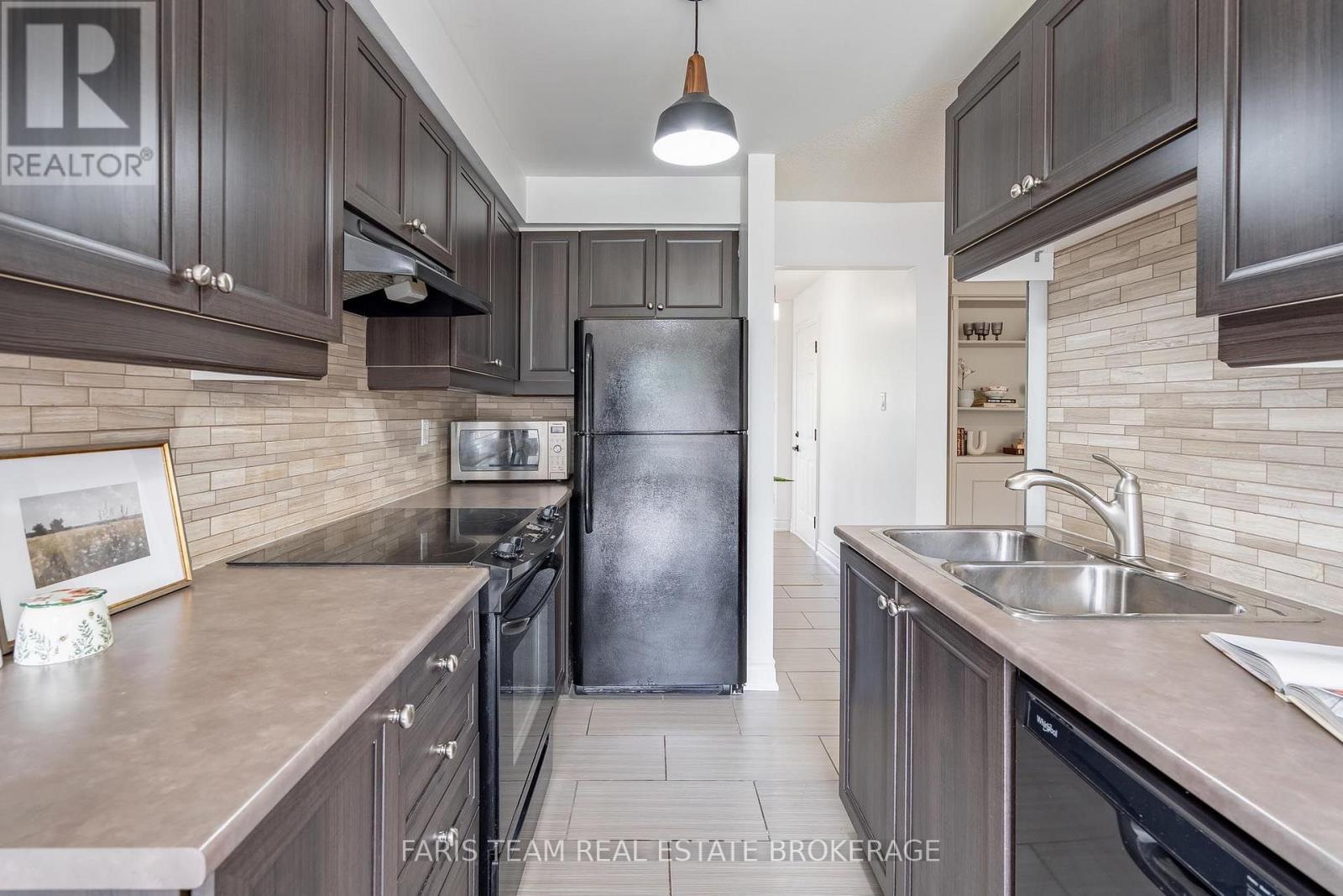 49 Cunningham Drive, Barrie, ON