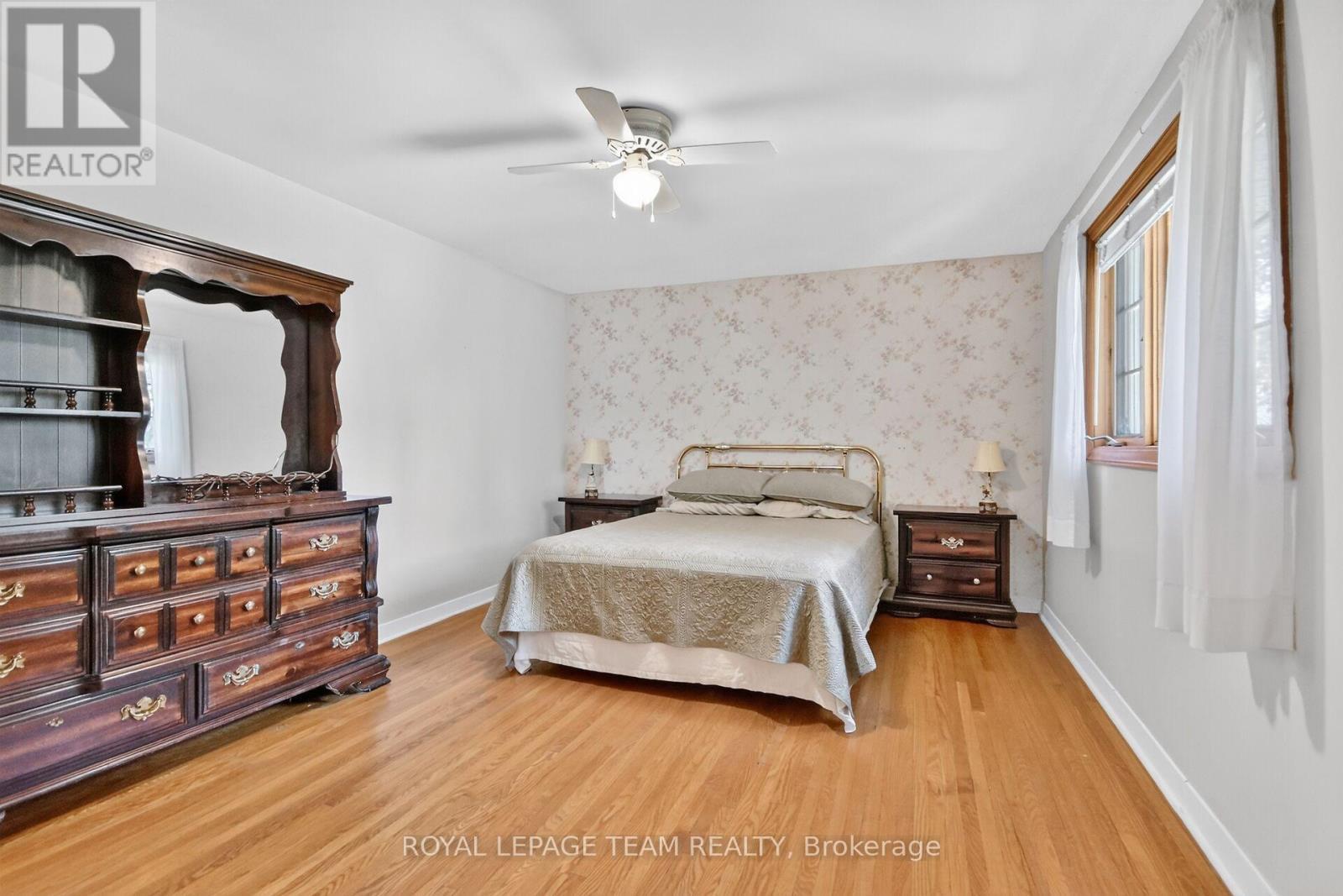 957 Winnington Avenue, Ottawa, ON