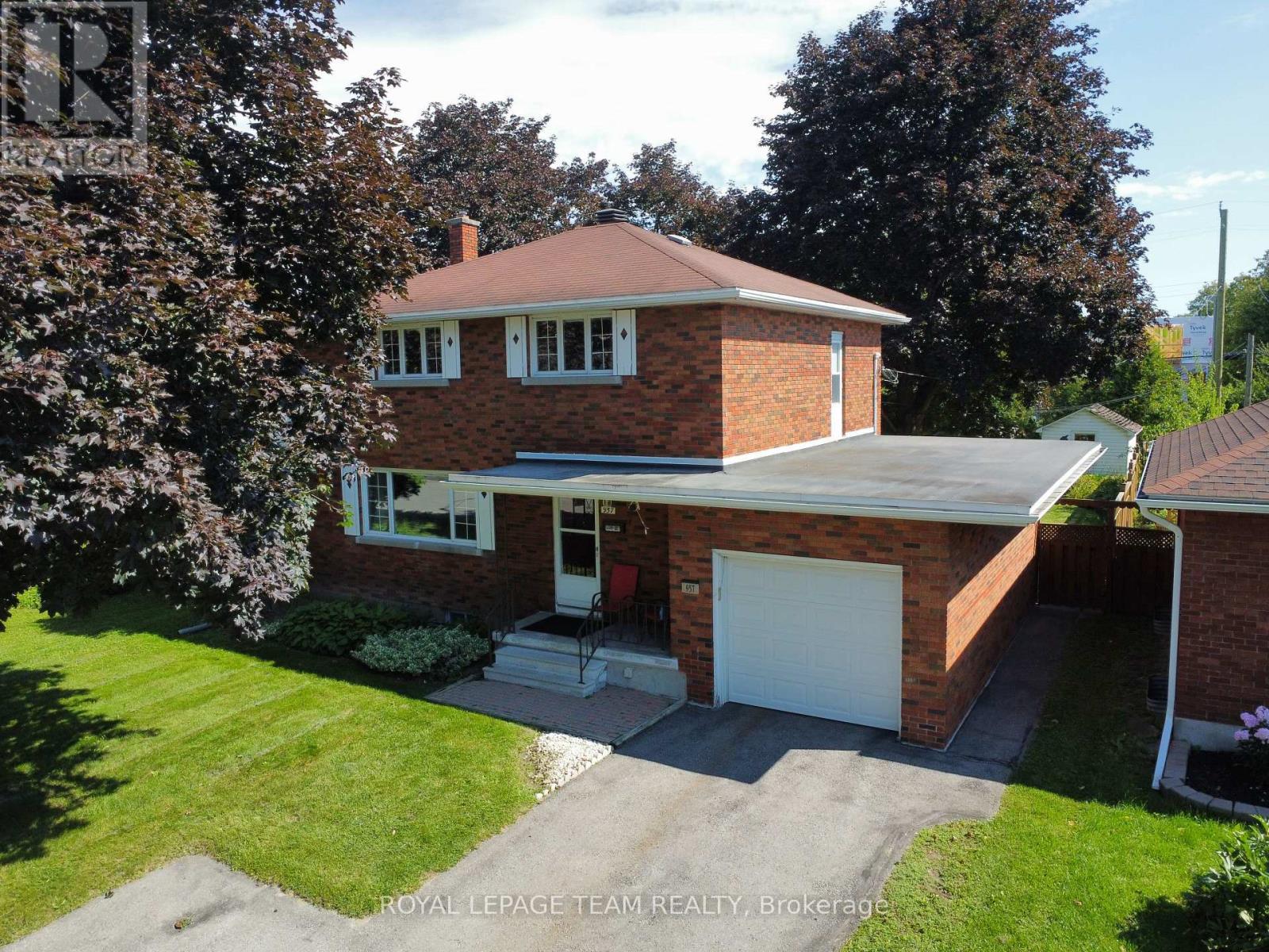 957 Winnington Avenue, Ottawa, ON