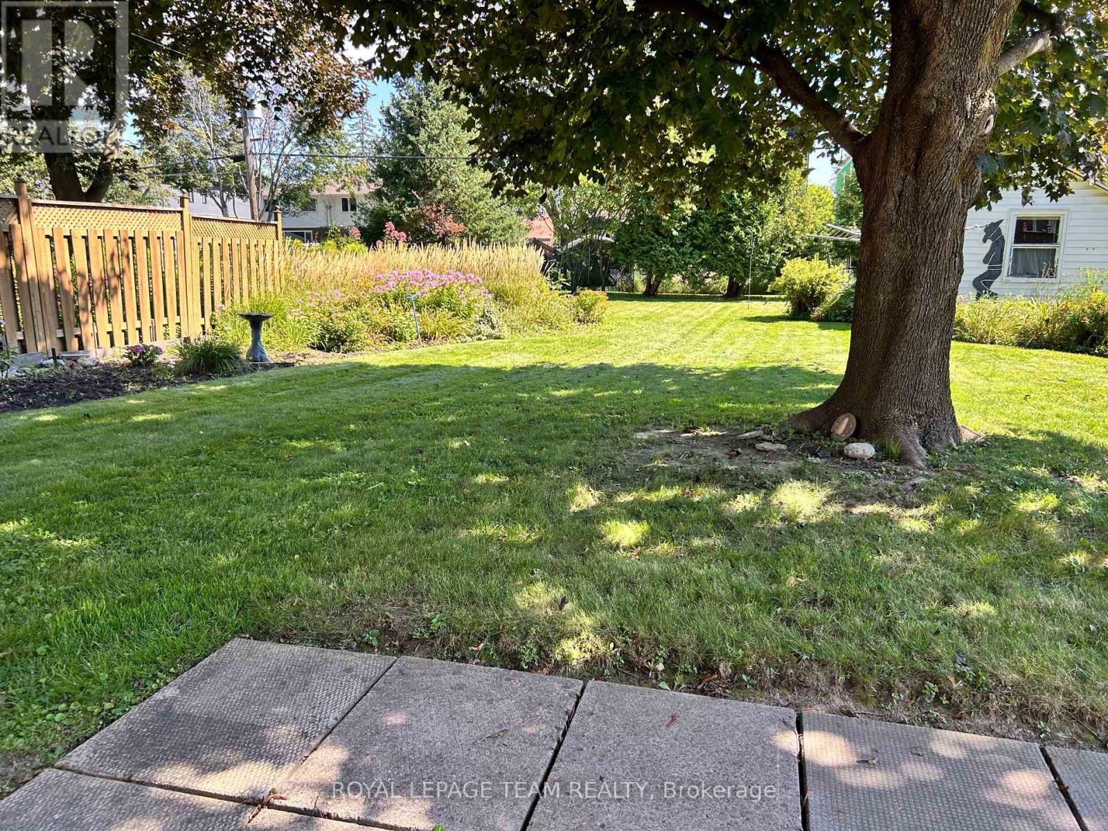 957 Winnington Avenue, Ottawa, ON