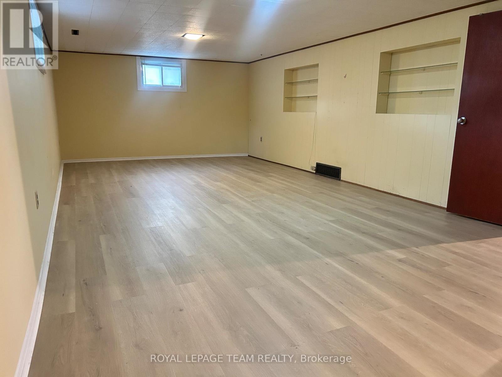 957 Winnington Avenue, Ottawa, ON