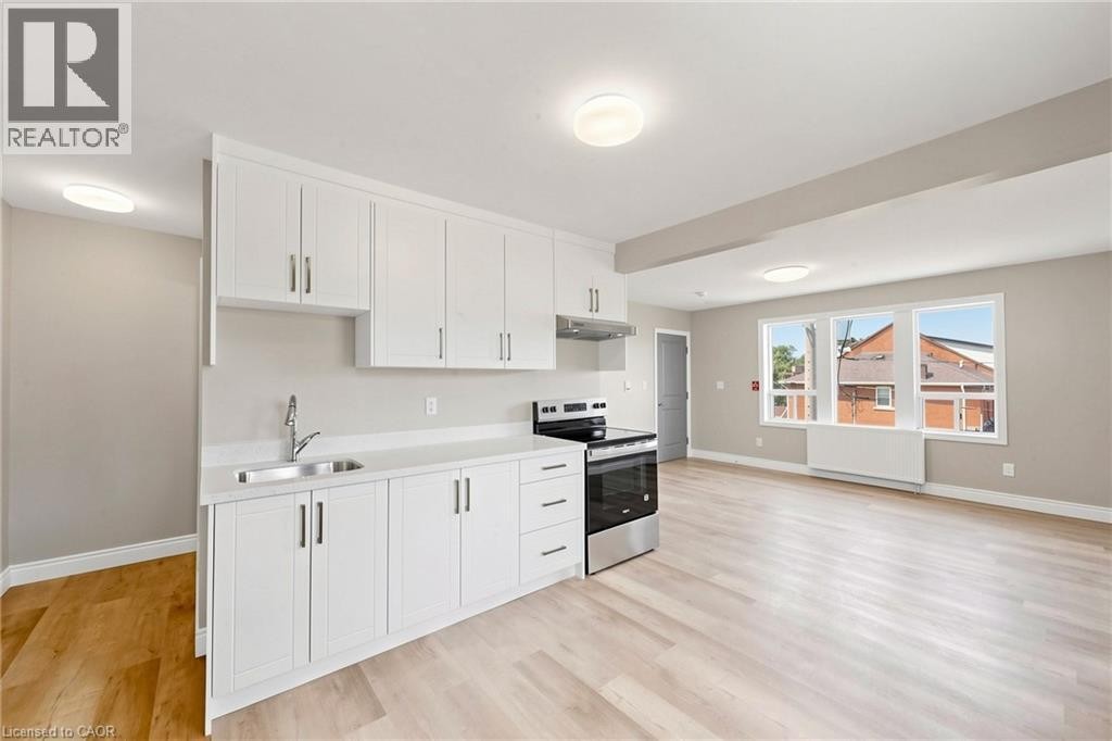 71 Sanford Avenue S, Hamilton, ON