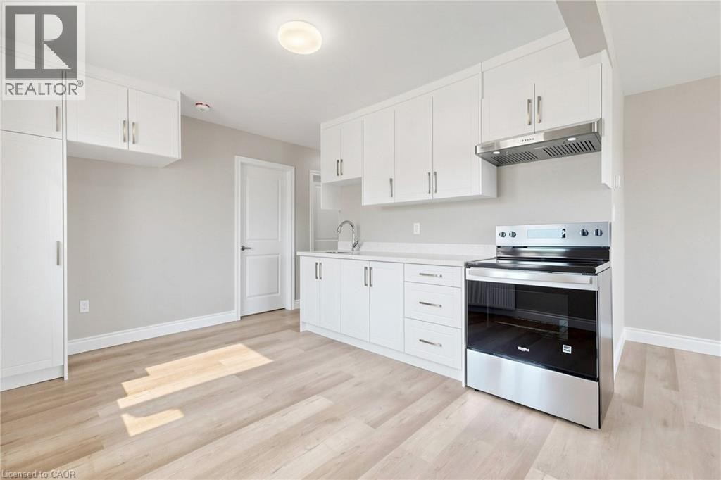71 Sanford Avenue S, Hamilton, ON