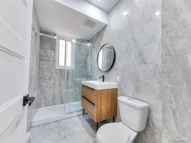 Salle de bains - 1056 Av. Harvard, Montréal (Côte-Des-Neiges/Notre-Dame-De-Grâce), QC