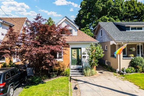 175 Rosslyn Avenue S Hamilton, ON L8M 3J4