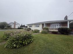 78 Currie St Street Glace Bay, NS B1A 5E4