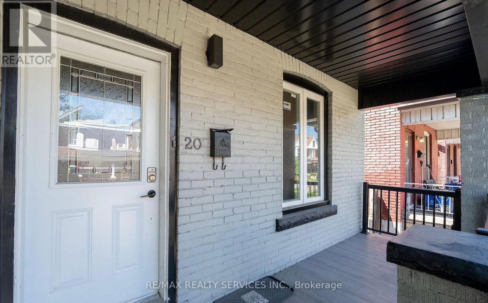 20 Somerset Avenue, Hamilton, ON