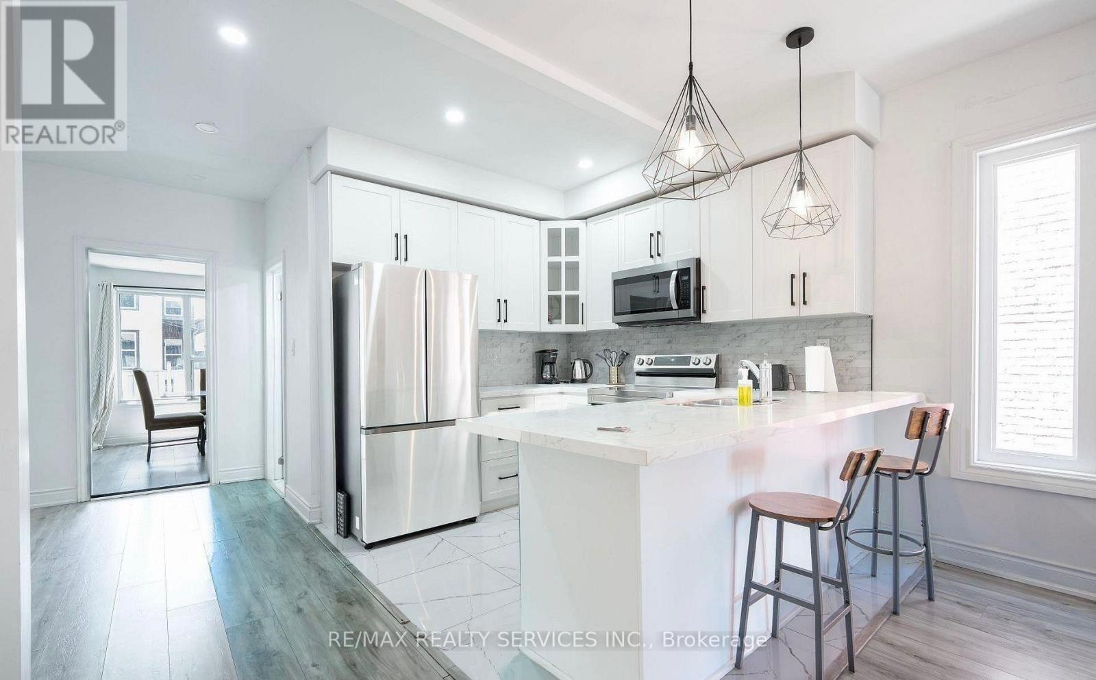 20 Somerset Avenue, Hamilton, ON