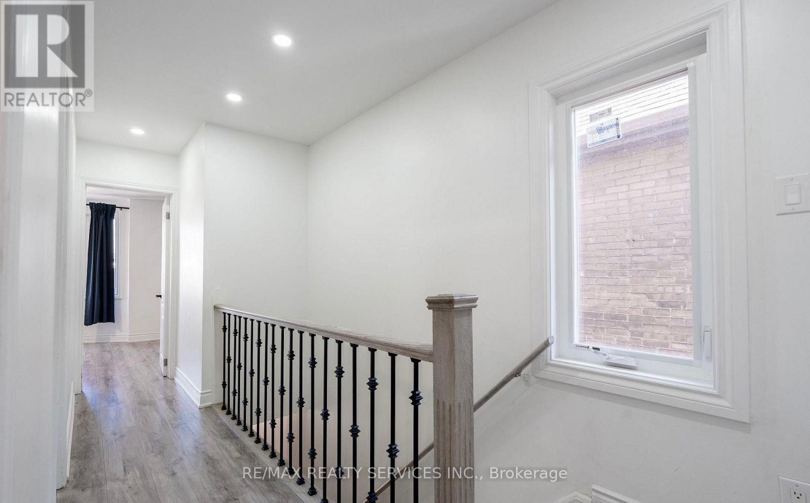 20 Somerset Avenue, Hamilton, ON
