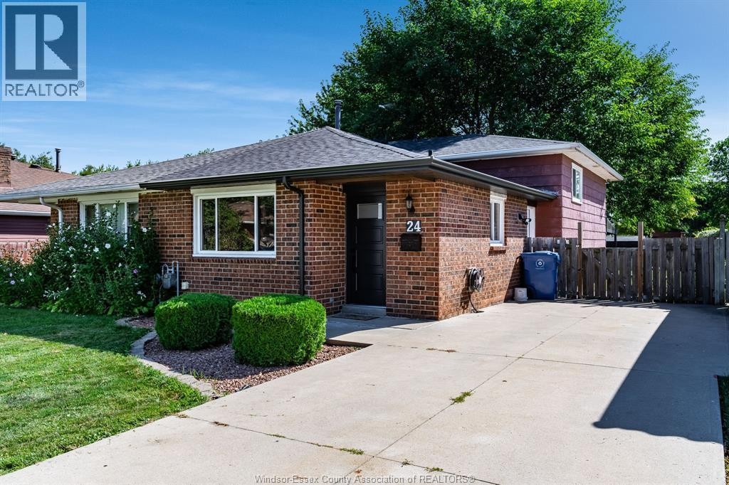 24 Donald, Leamington, ON