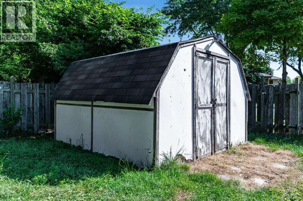 24 Donald, Leamington, ON