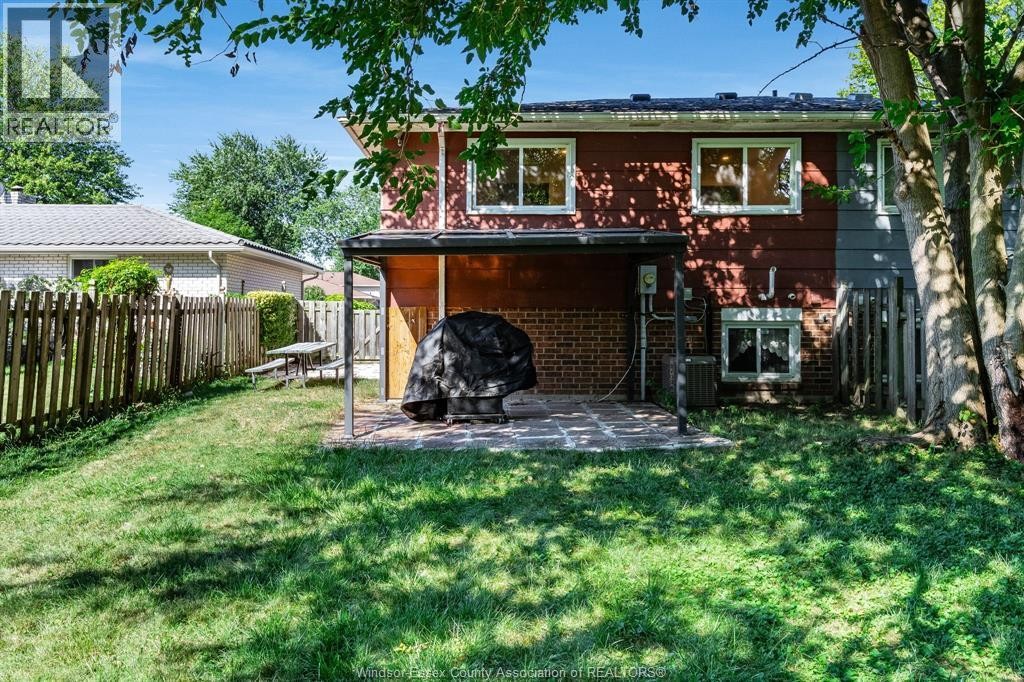 24 Donald, Leamington, ON
