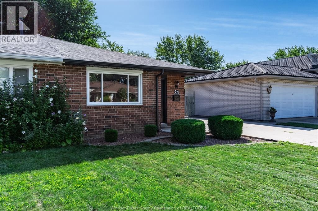 24 Donald, Leamington, ON