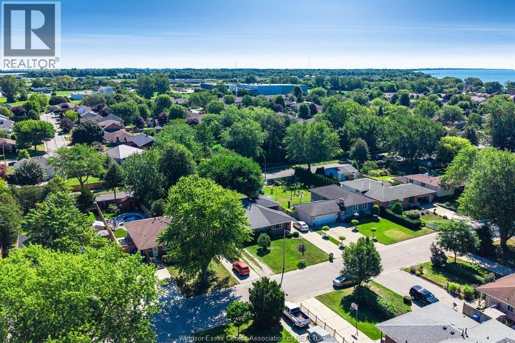 24 Donald, Leamington, ON