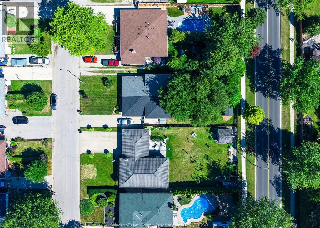 24 Donald, Leamington, ON