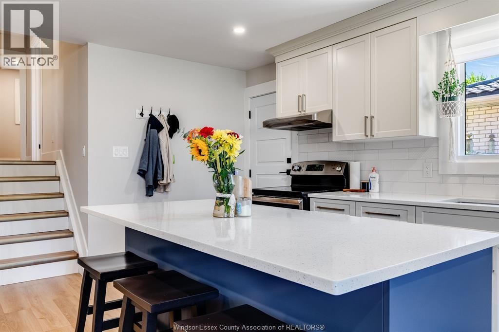 24 Donald, Leamington, ON