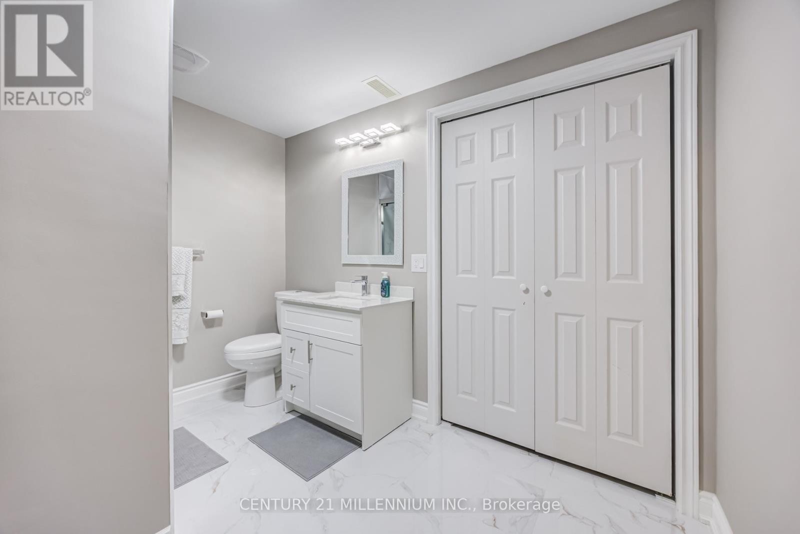 7 Bramoak Crescent, Brampton, ON