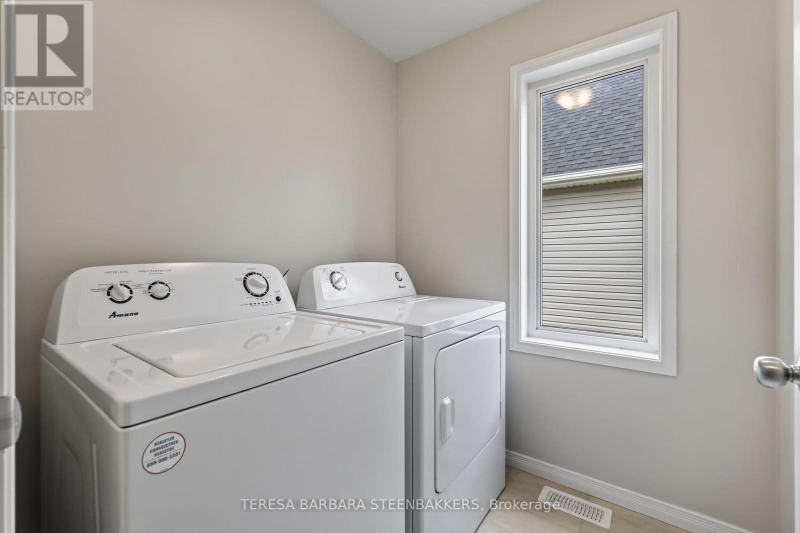 Laundry Room with Washer/Dryer installed - 689 Taliesin Crescent E, Ottawa, ON