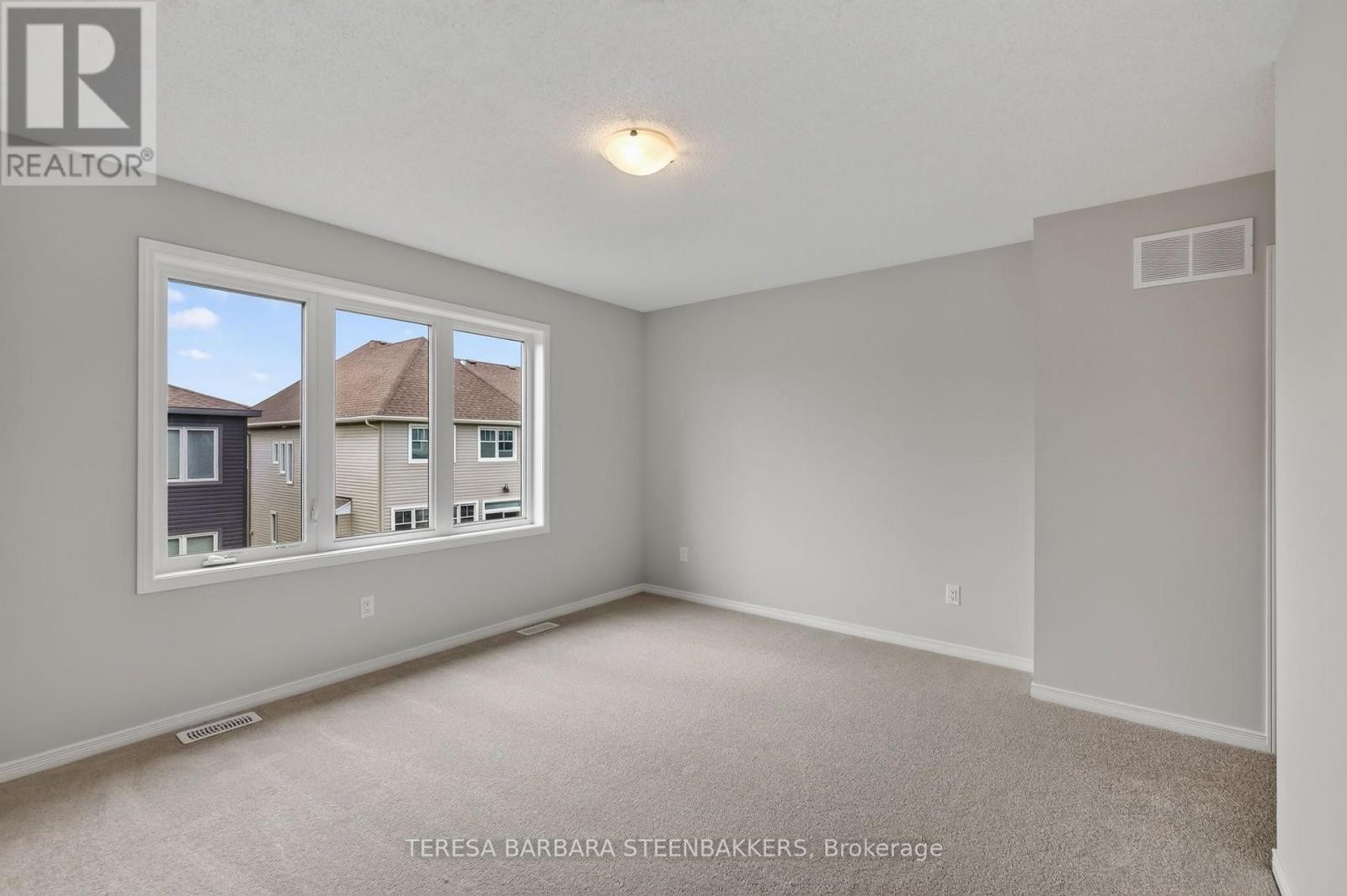 689 Taliesin Crescent E, Ottawa, ON