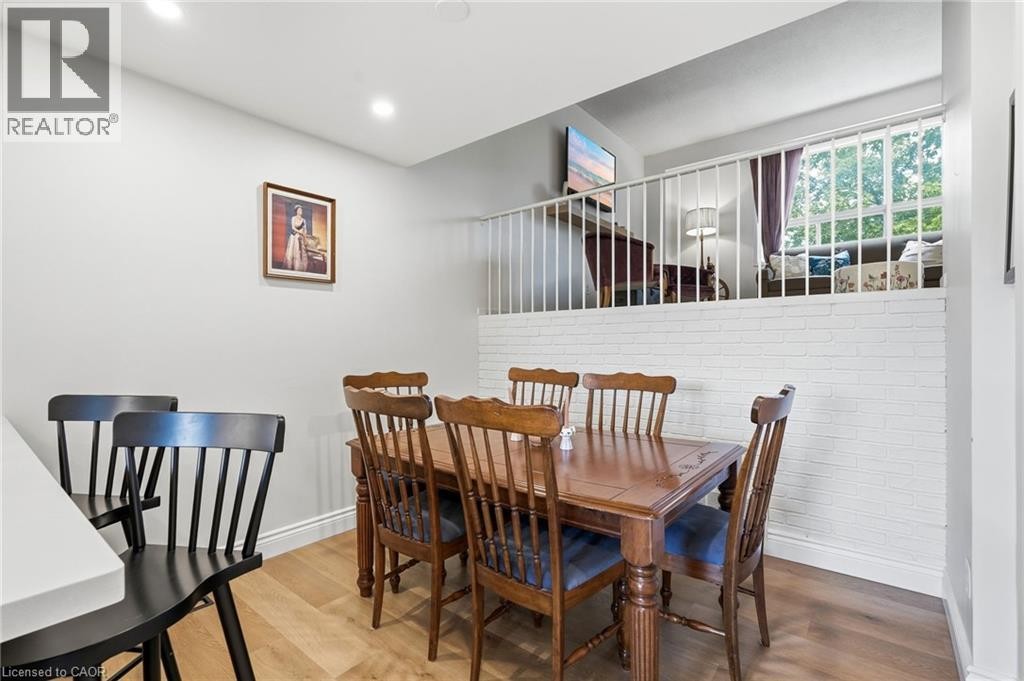 3 Burdock Lane Unit# 33, Dundas, ON
