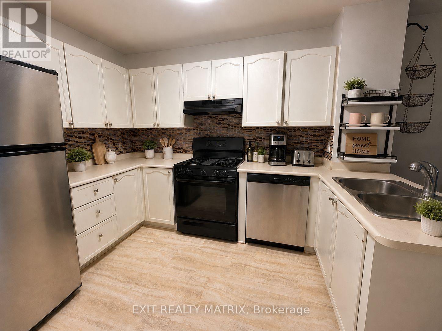 67 Ashpark Crescent, Ottawa, ON