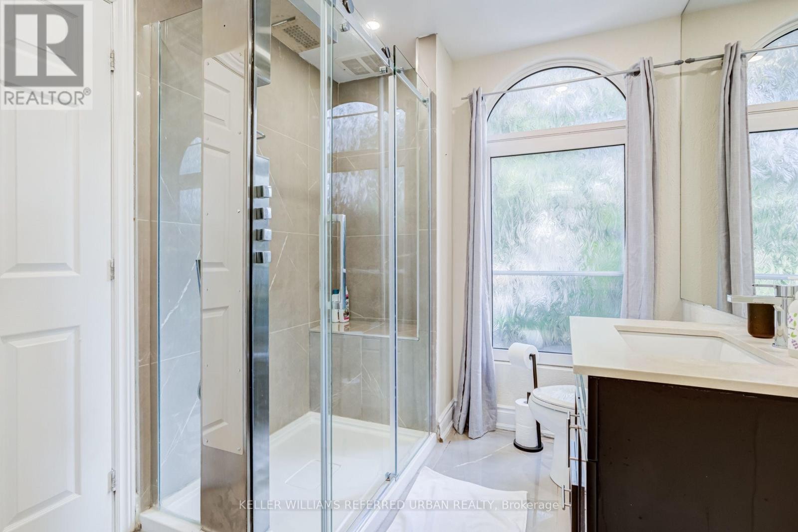 876 Parkland Avenue, Mississauga, ON