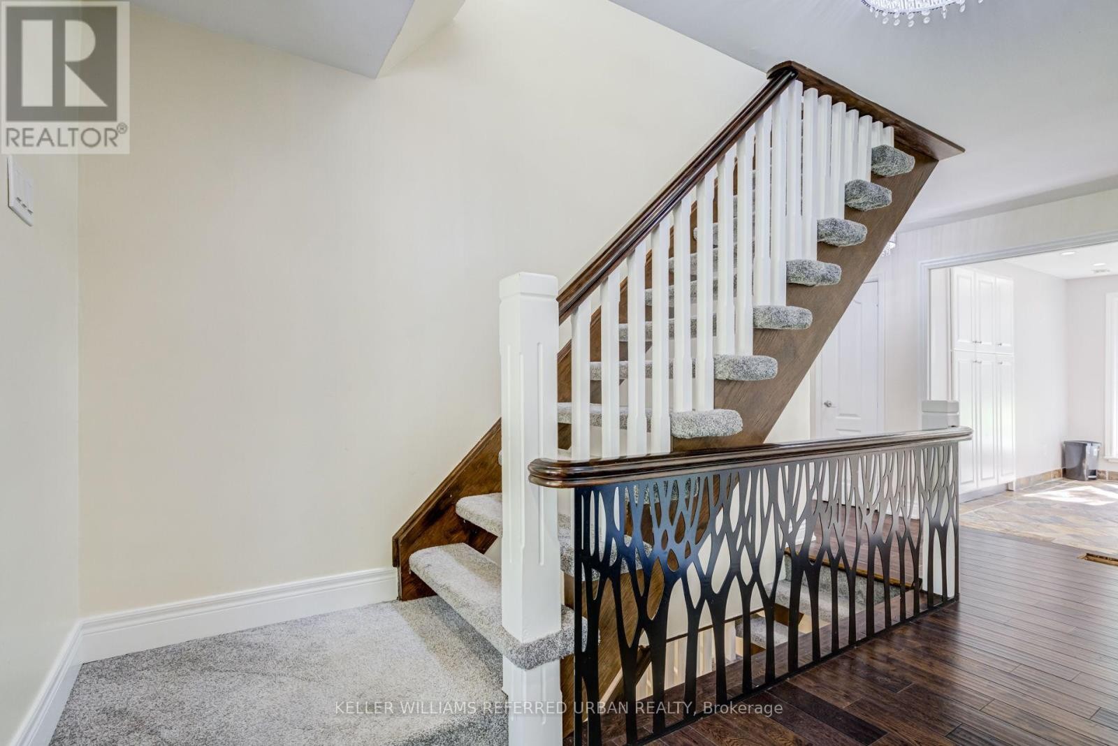 876 Parkland Avenue, Mississauga, ON