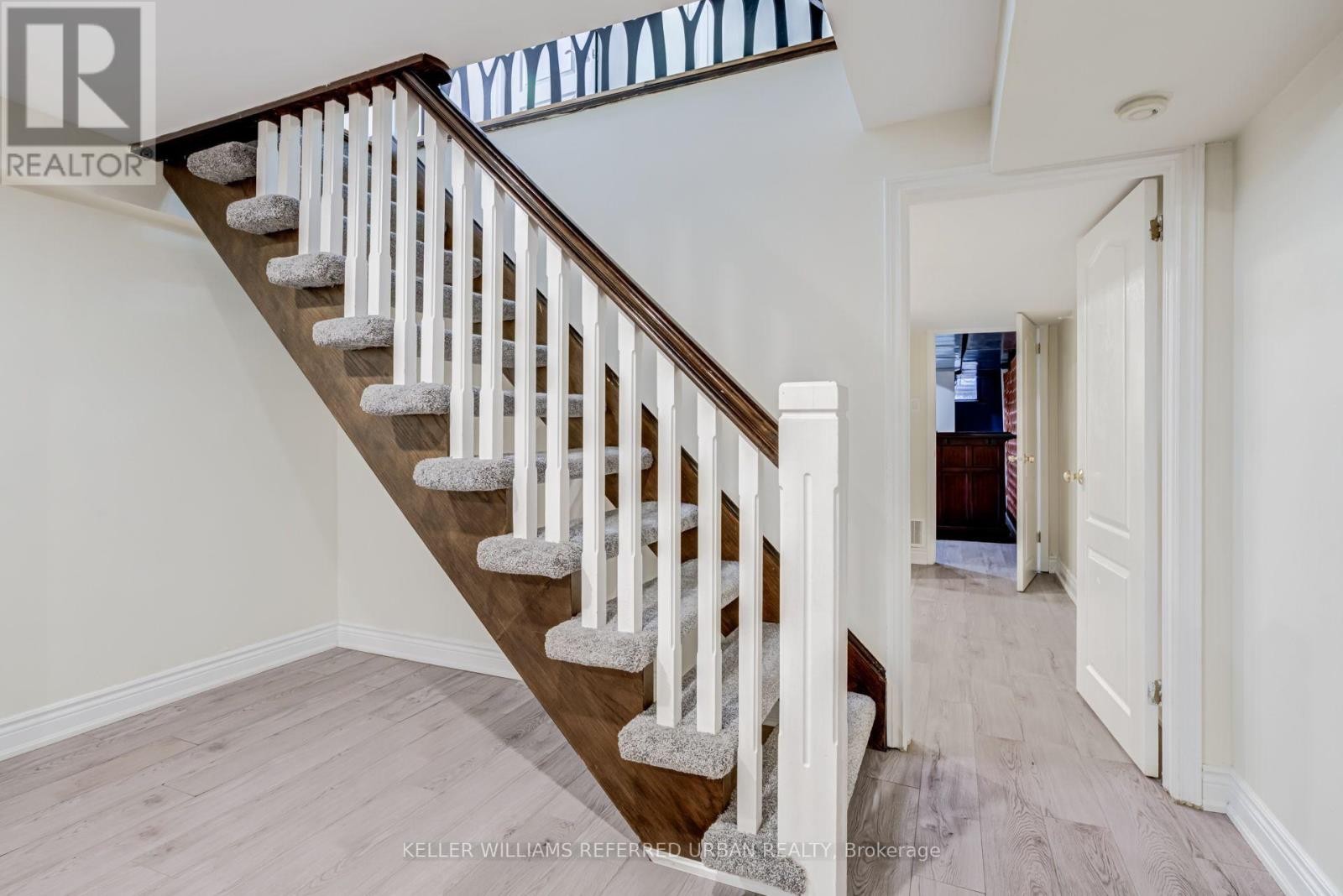 876 Parkland Avenue, Mississauga, ON