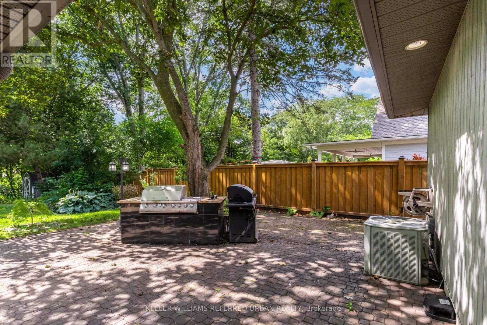 876 Parkland Avenue, Mississauga, ON