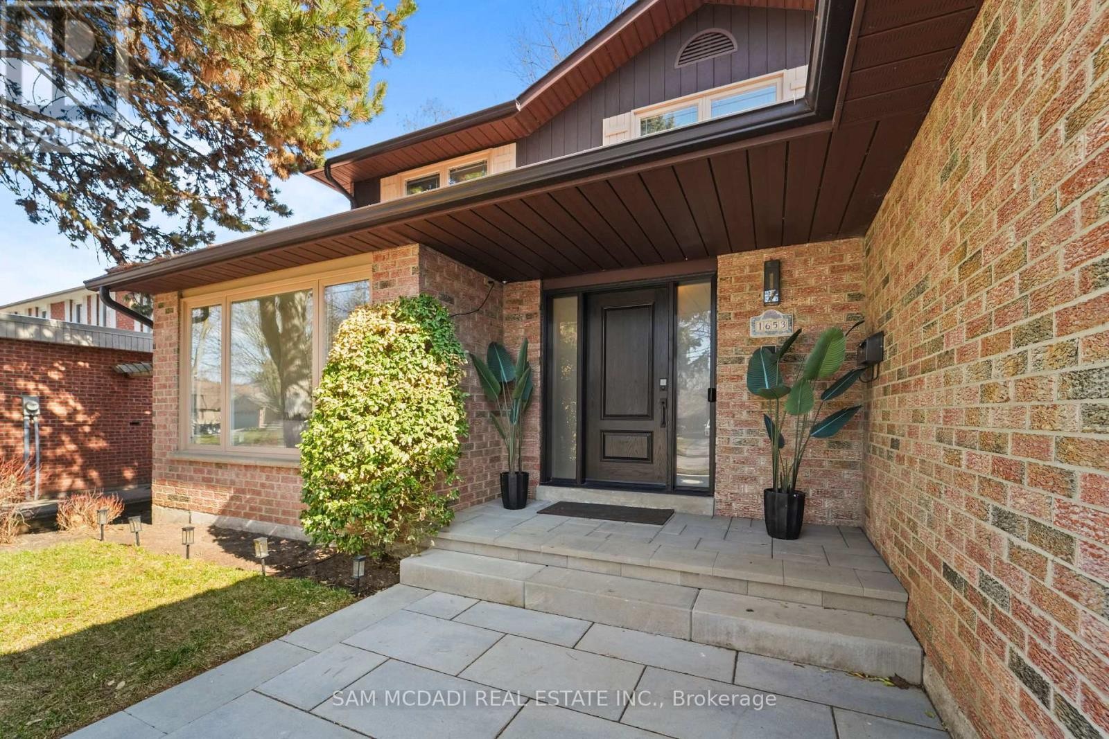 1653 Sherwood Forrest Circle, Mississauga, ON