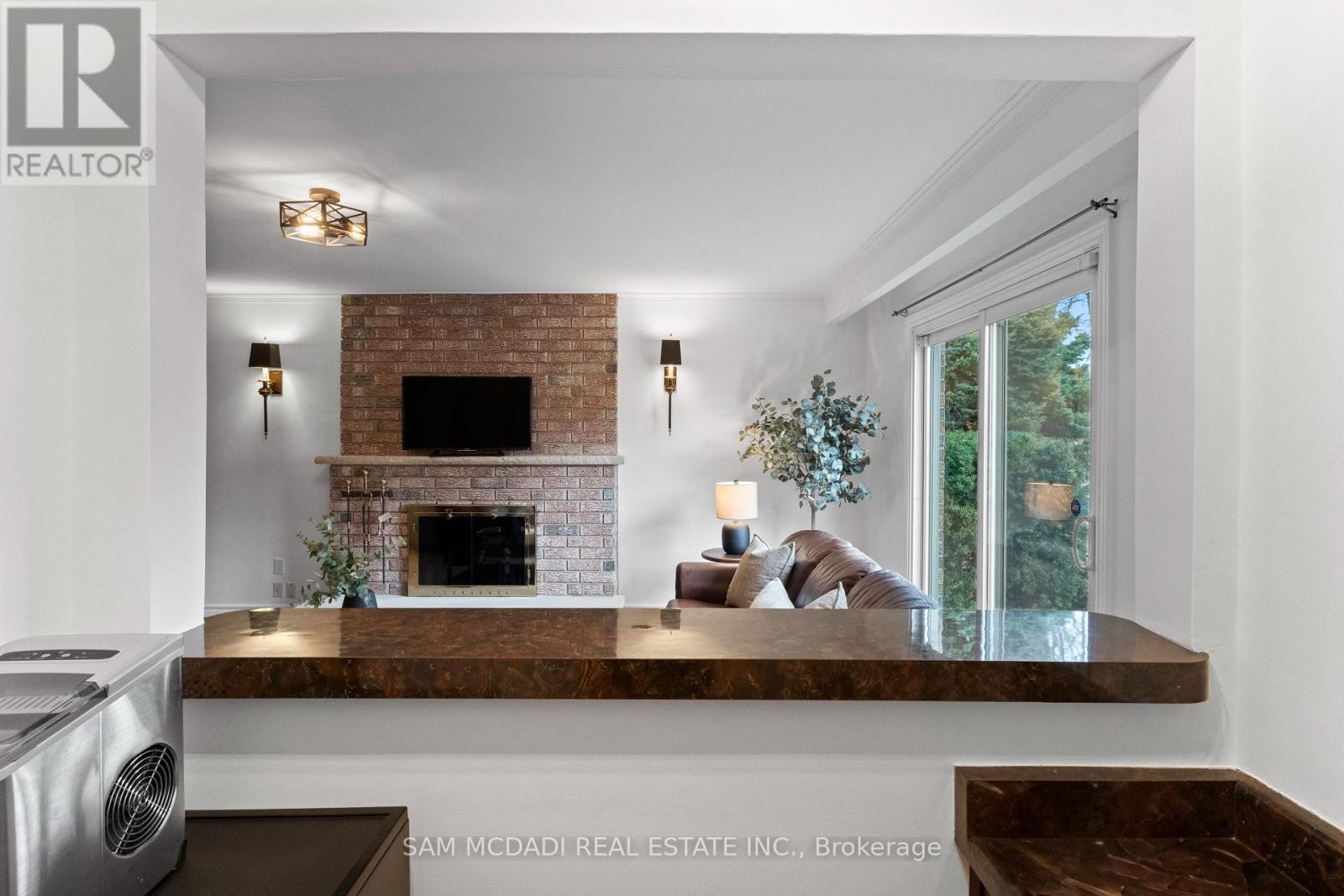 1653 Sherwood Forrest Circle, Mississauga, ON