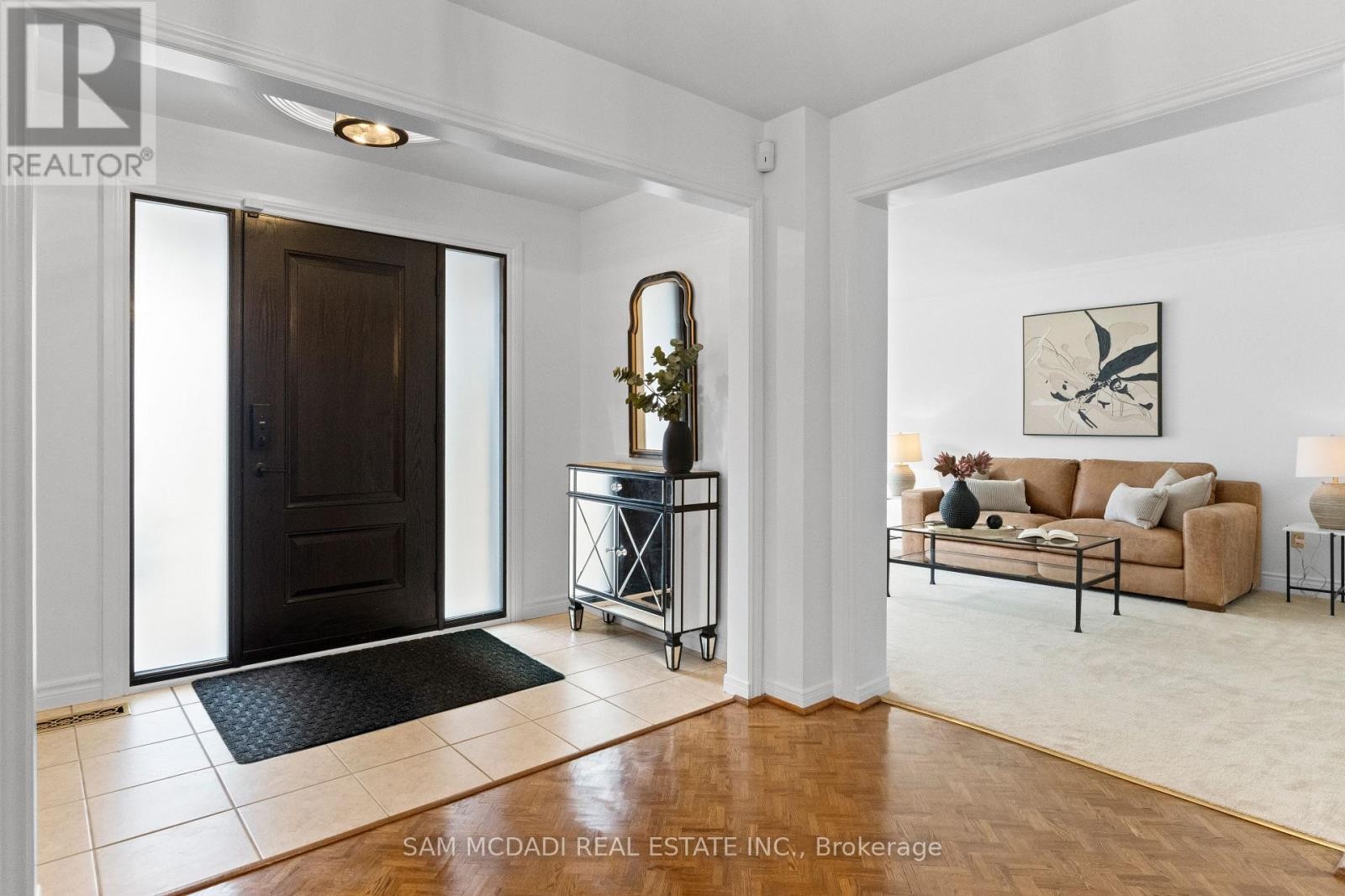 1653 Sherwood Forrest Circle, Mississauga, ON
