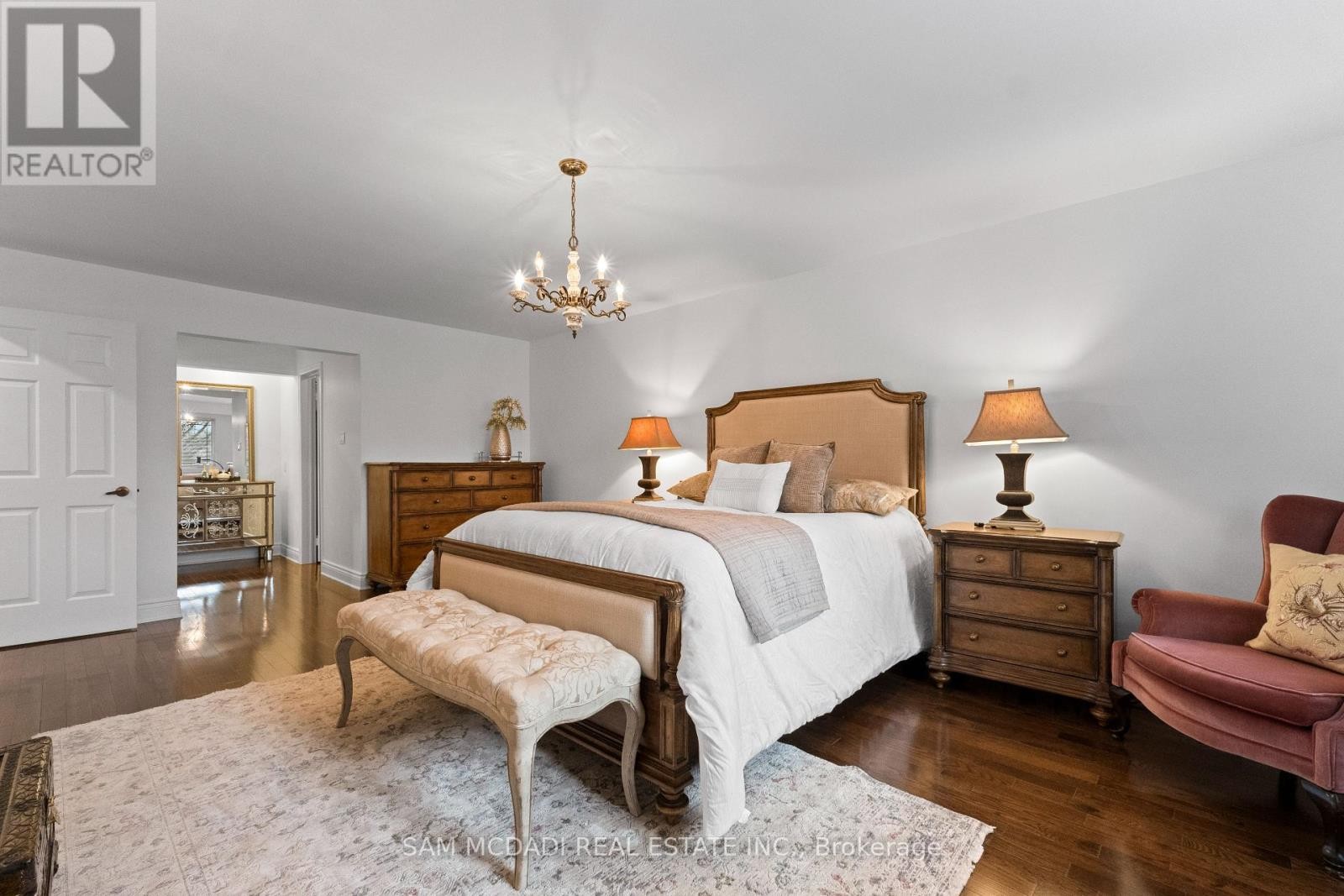 1653 Sherwood Forrest Circle, Mississauga, ON