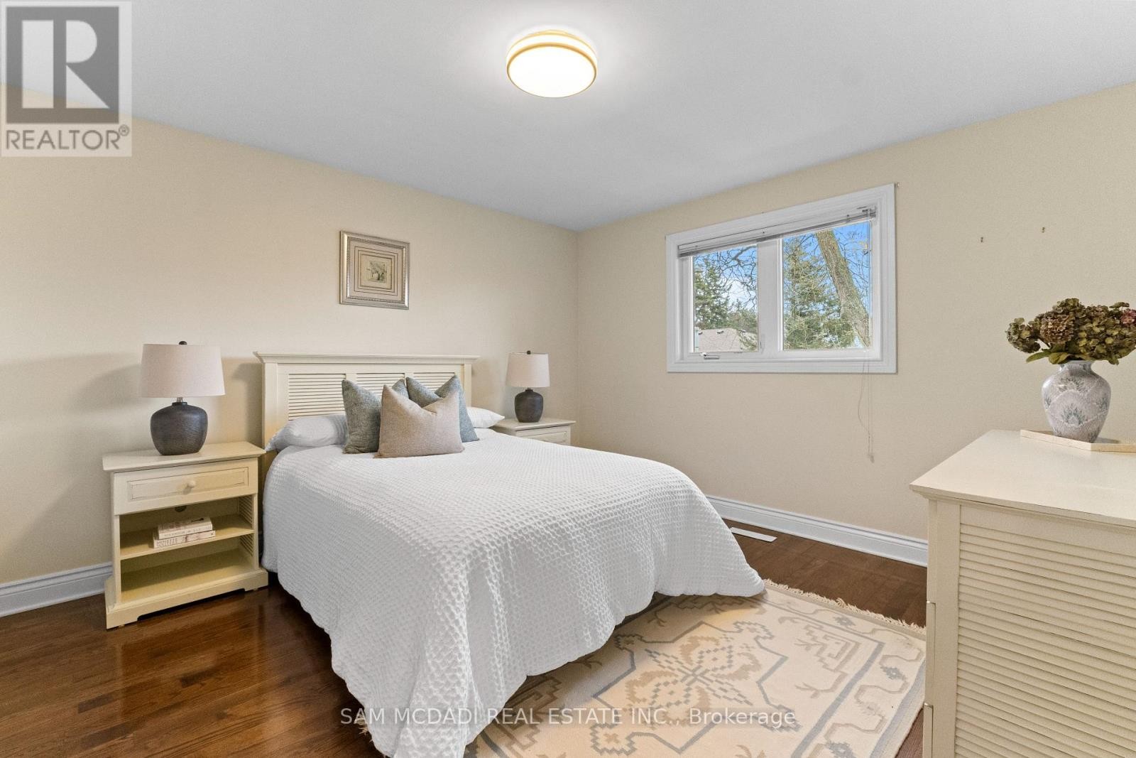 1653 Sherwood Forrest Circle, Mississauga, ON