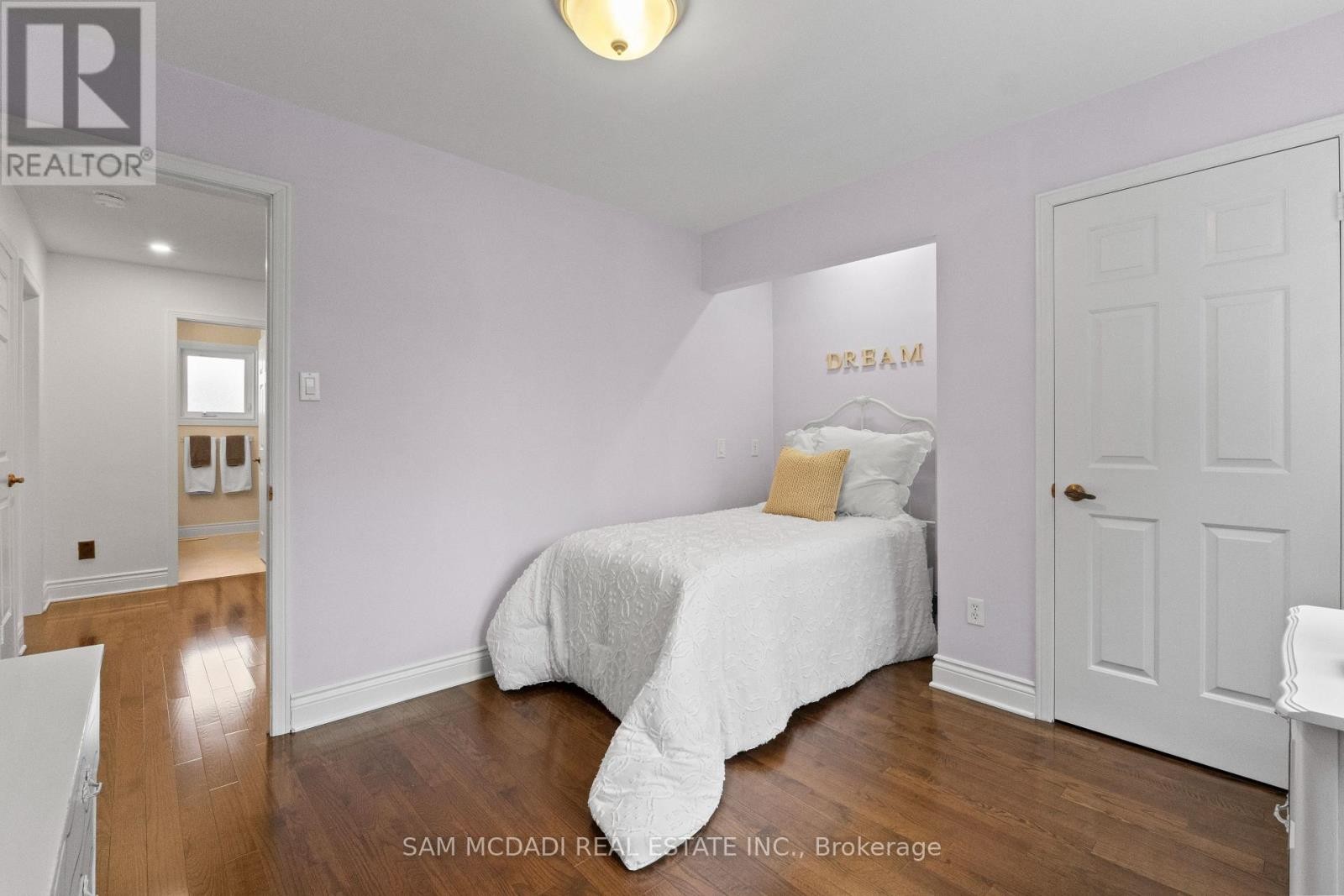 1653 Sherwood Forrest Circle, Mississauga, ON