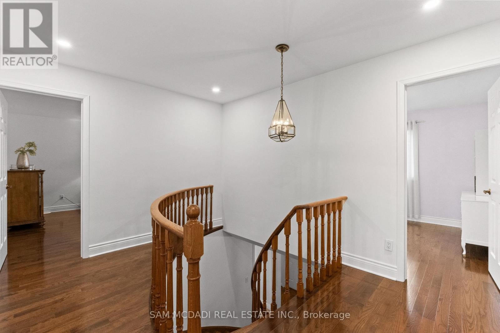 1653 Sherwood Forrest Circle, Mississauga, ON