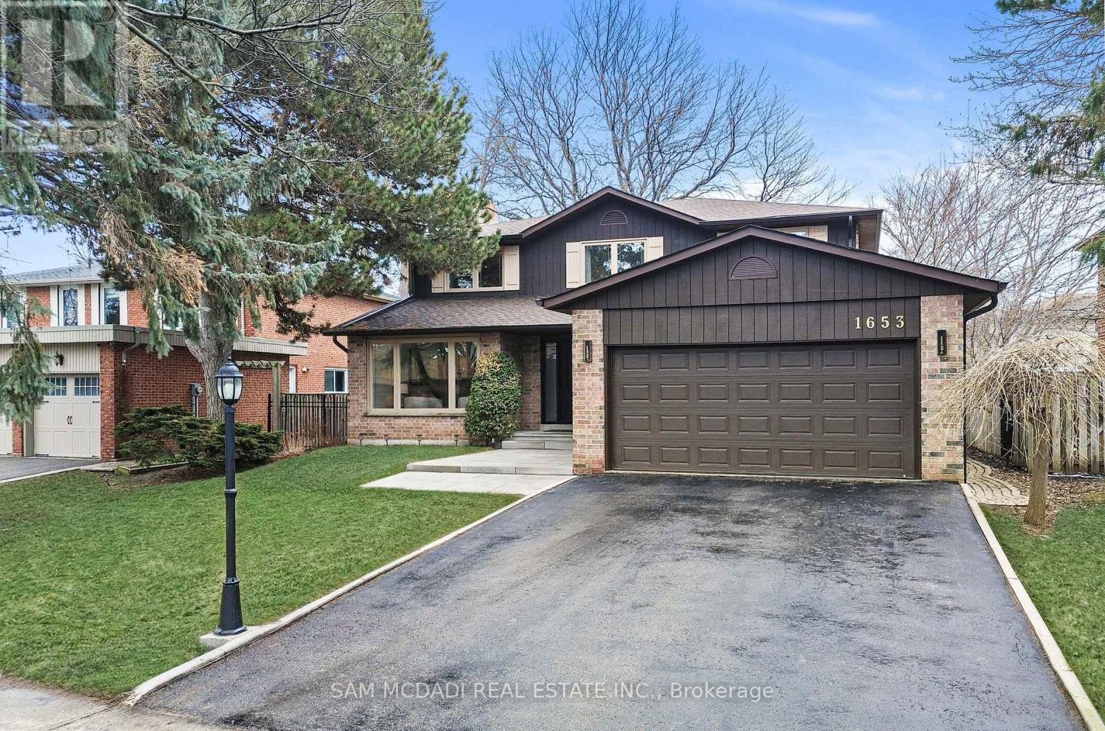 1653 Sherwood Forrest Circle, Mississauga, ON